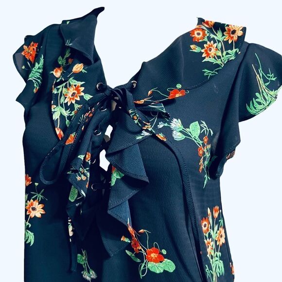 MINE Navy Blue Floral Lace-up-Front Blouse with Cap Sleeve size Small - Picture 3 of 5
